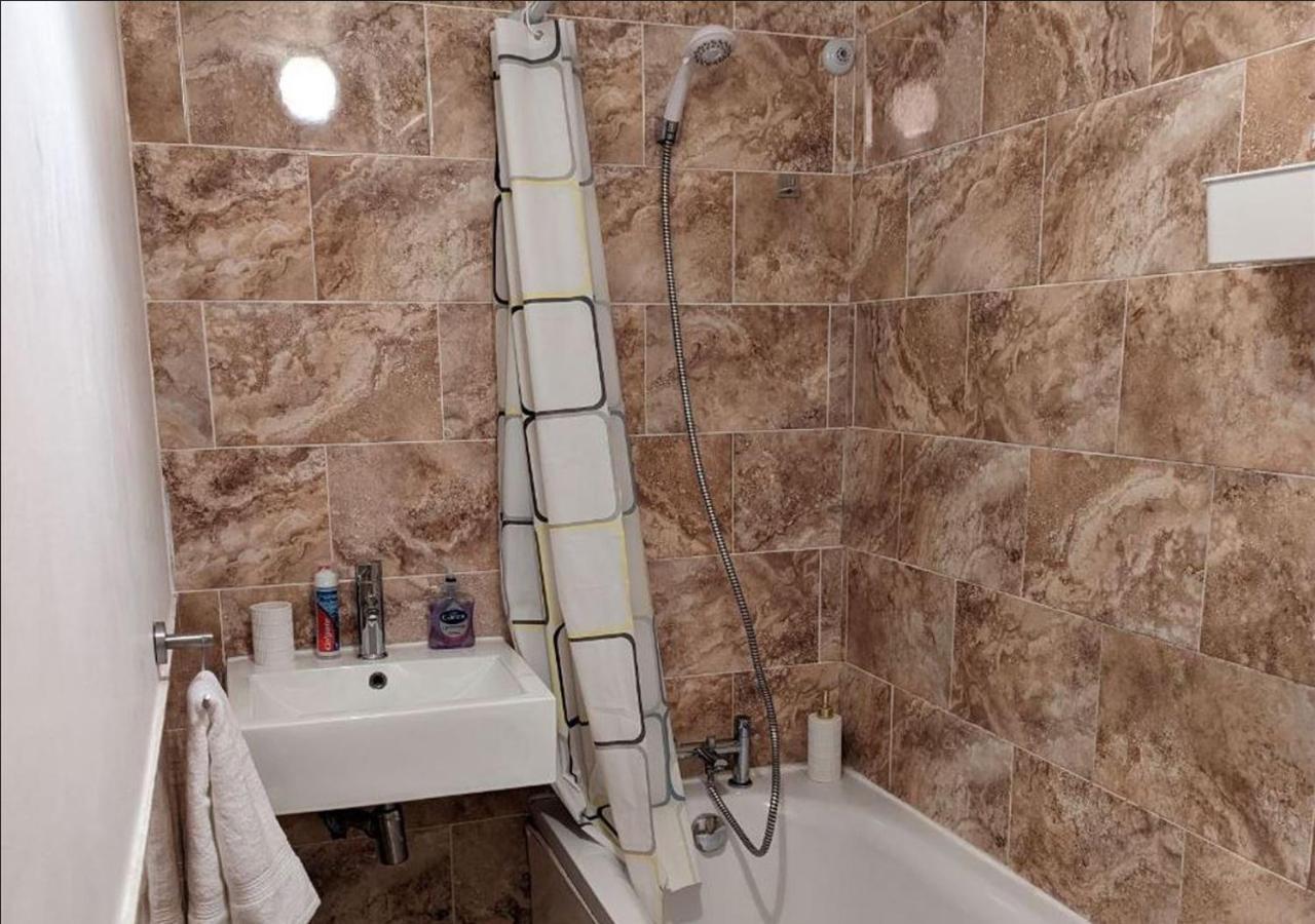 Fully-Equipped Flat In The City Of Londyn Zewnętrze zdjęcie