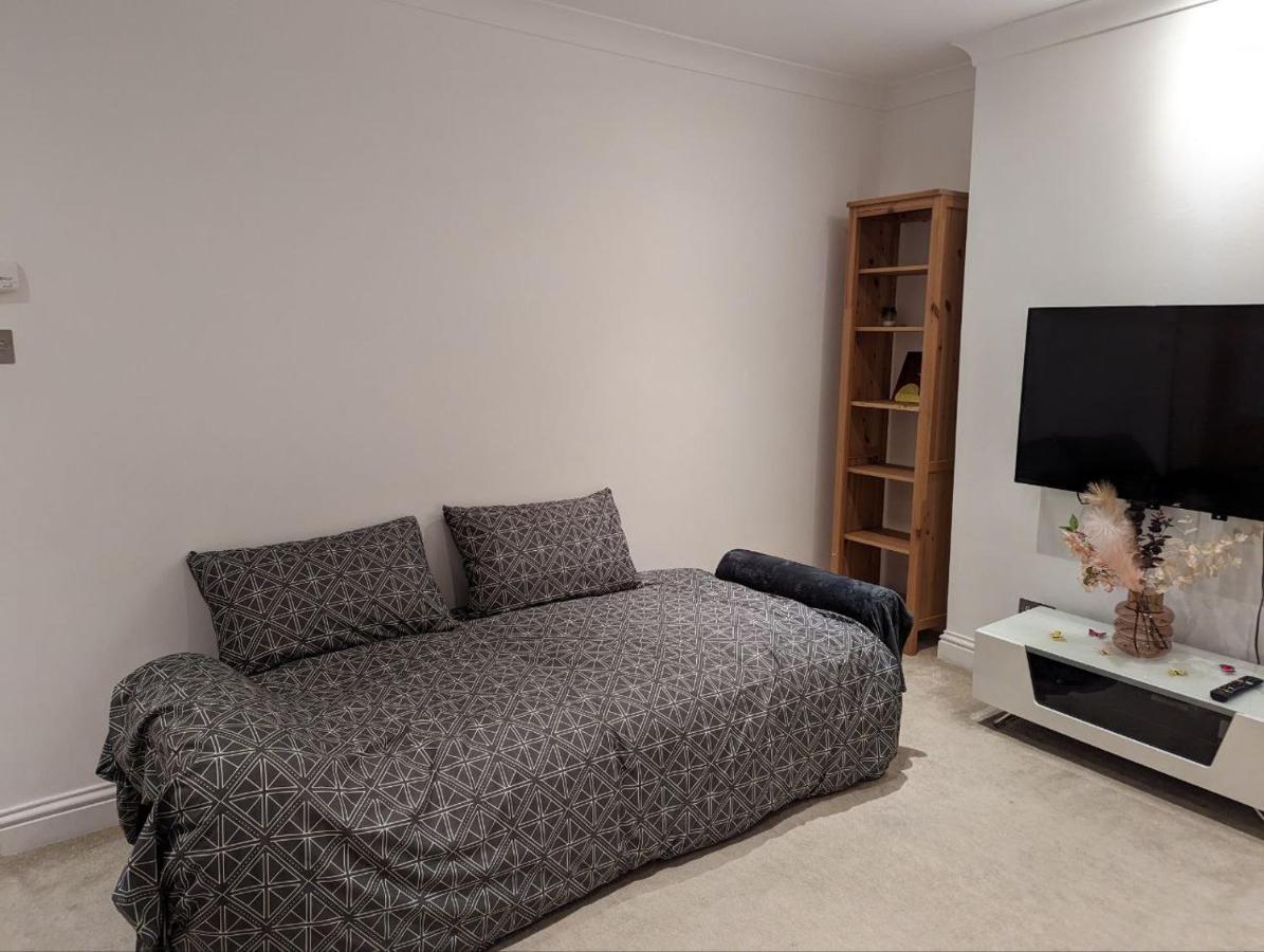 Fully-Equipped Flat In The City Of Londyn Zewnętrze zdjęcie