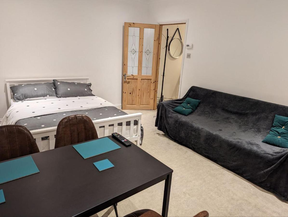 Fully-Equipped Flat In The City Of Londyn Zewnętrze zdjęcie